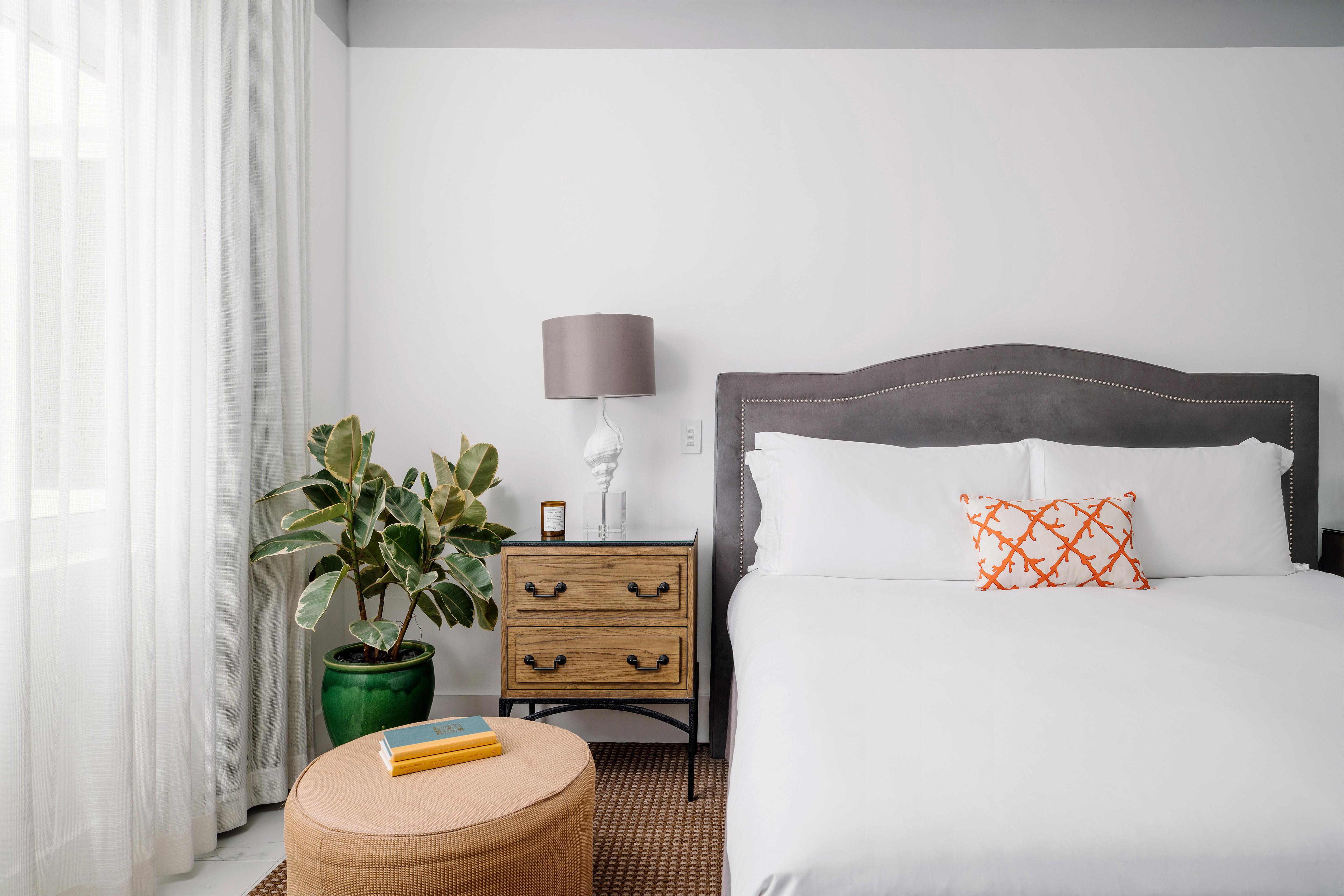 Nautilus Sonesta Miami Beach Exterior photo A bedroom at the Hotel Valencia