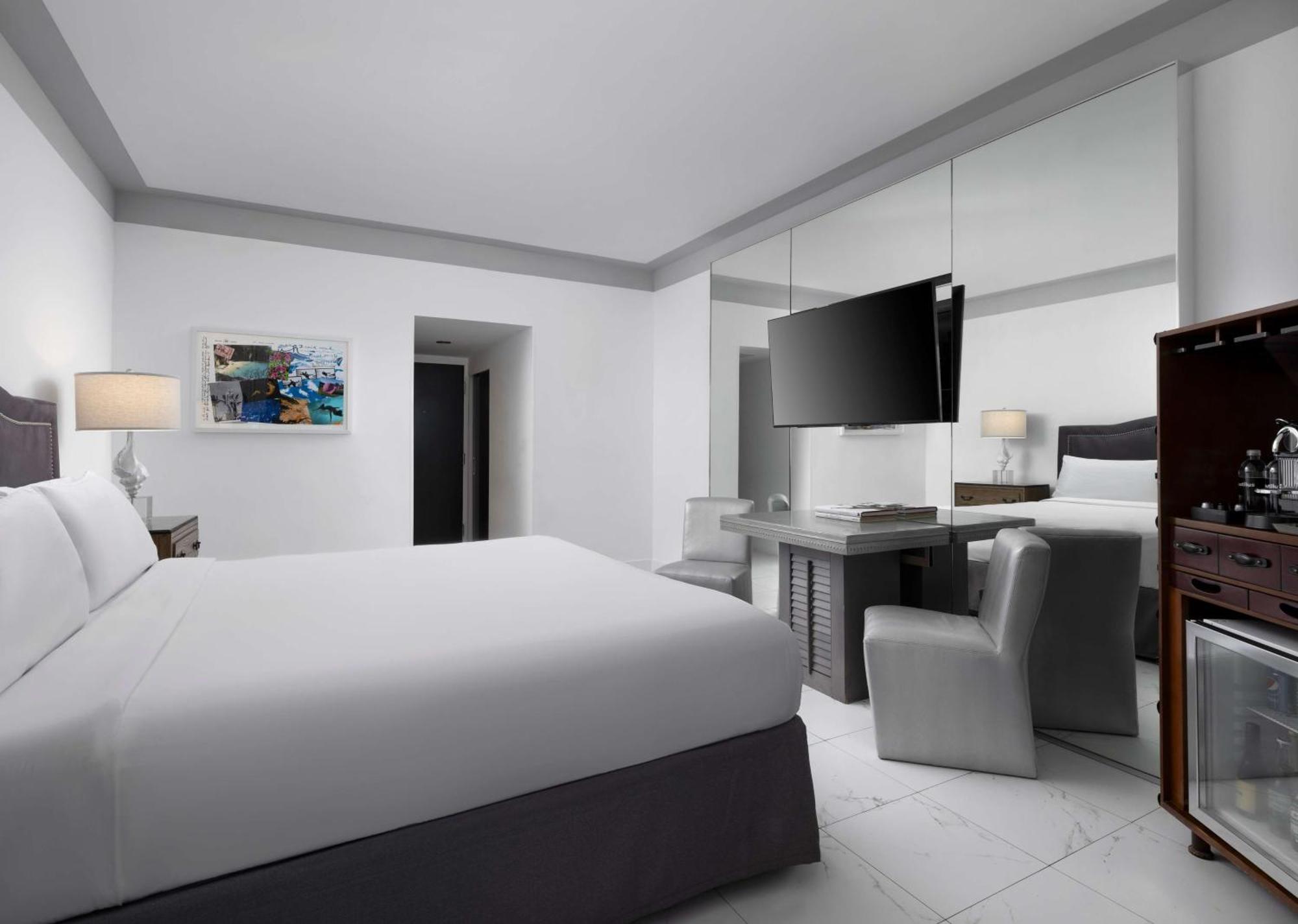 Nautilus Sonesta Miami Beach Exterior photo A room at the hotel