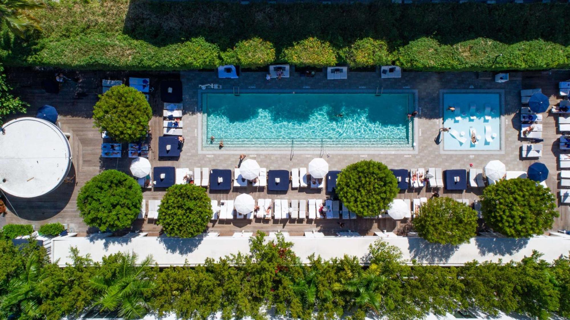 Nautilus Sonesta Miami Beach Exterior photo Aerial view of the pool at the Beverly Hills Hotel