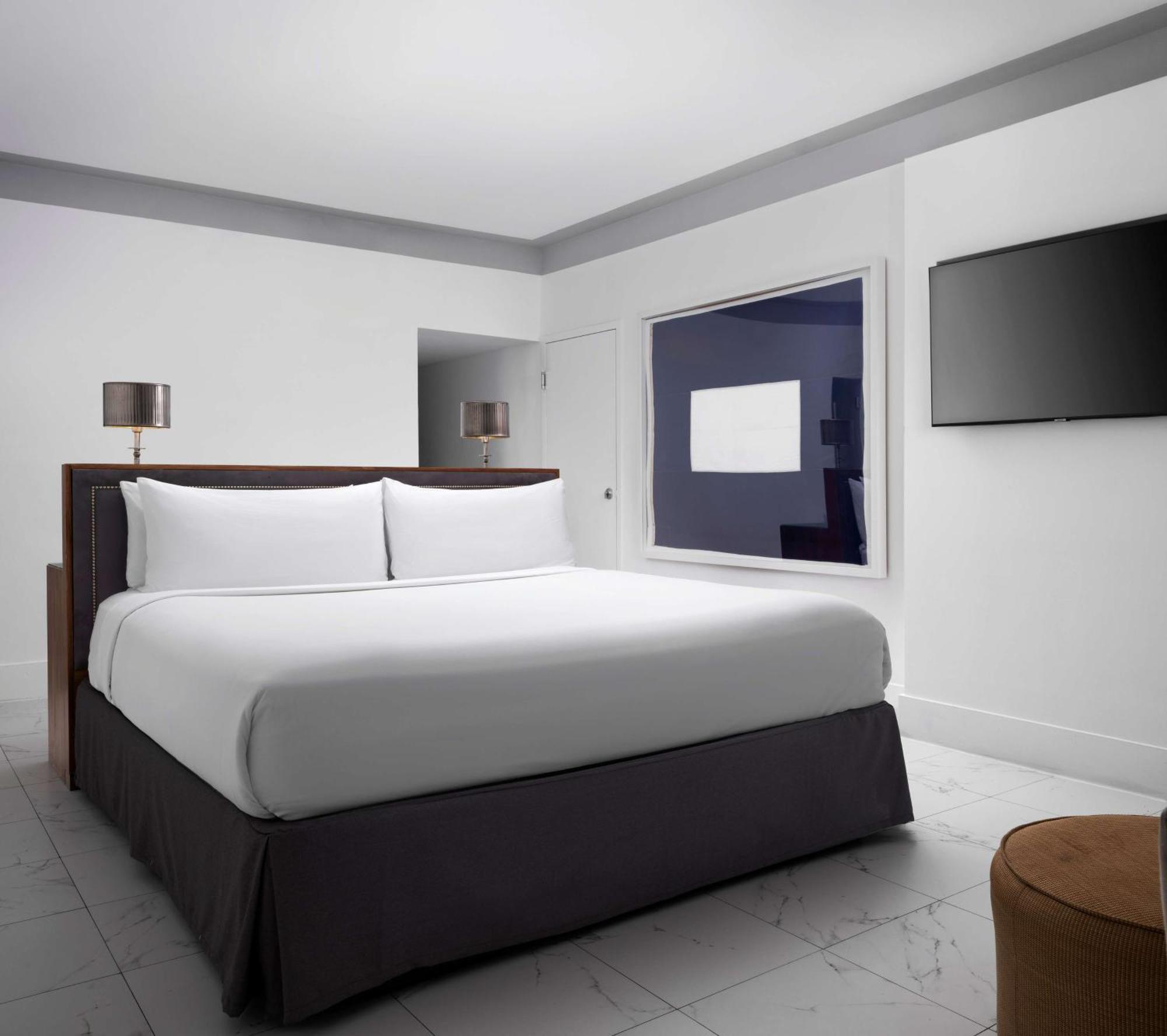 Nautilus Sonesta Miami Beach Exterior photo A bedroom at the hotel
