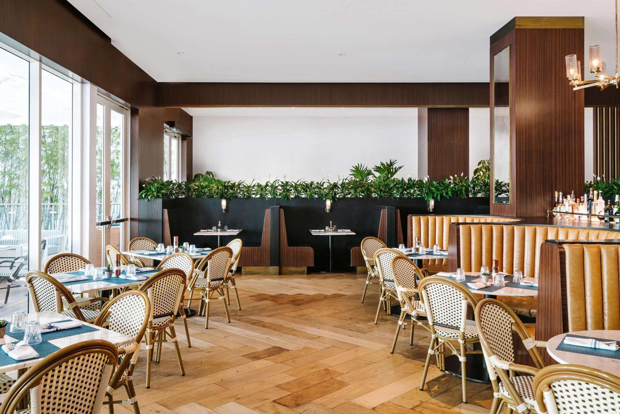 Nautilus Sonesta Miami Beach Exterior photo The interior of the restaurant