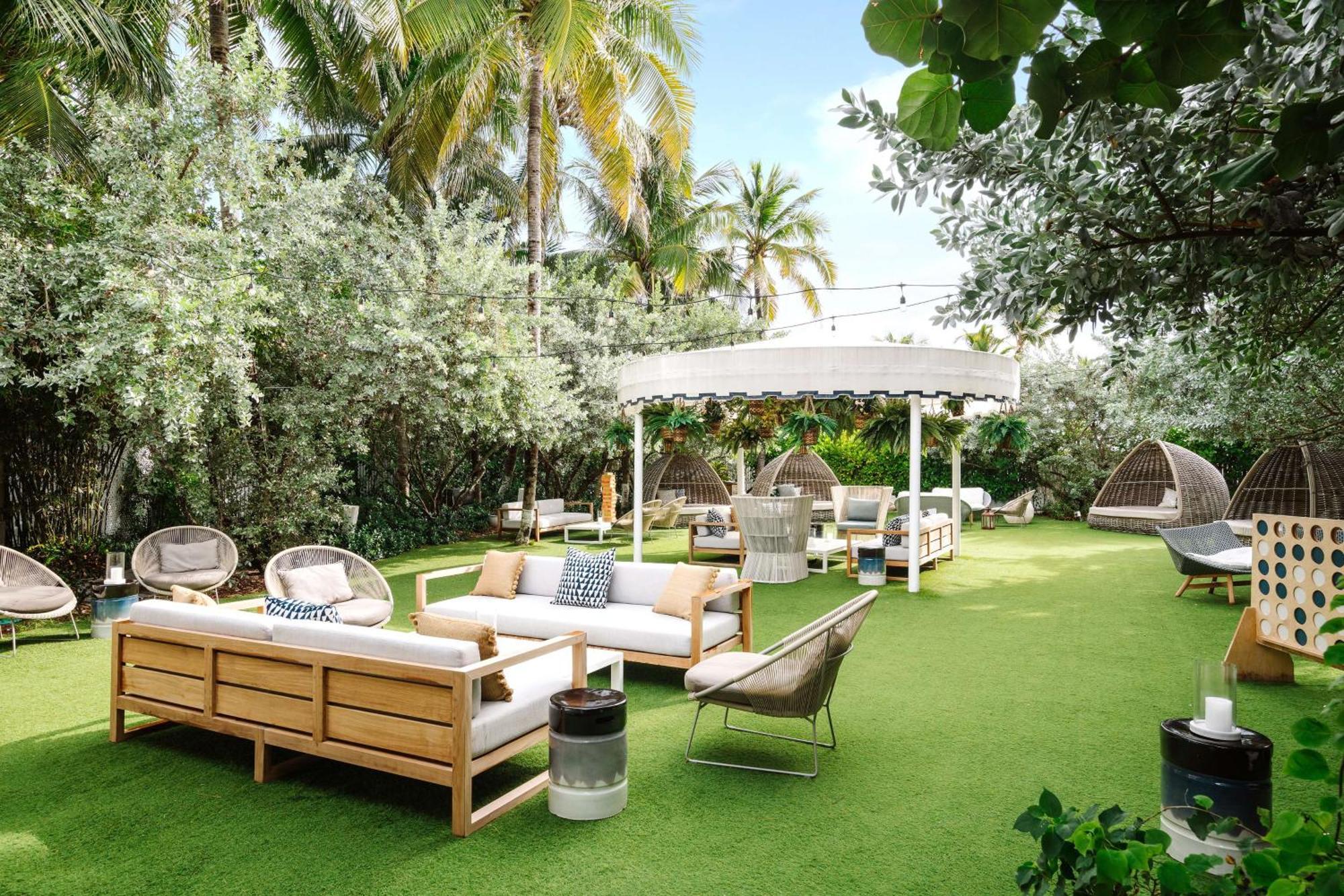 Nautilus Sonesta Miami Beach Exterior photo The Garden at The Standard, East Village