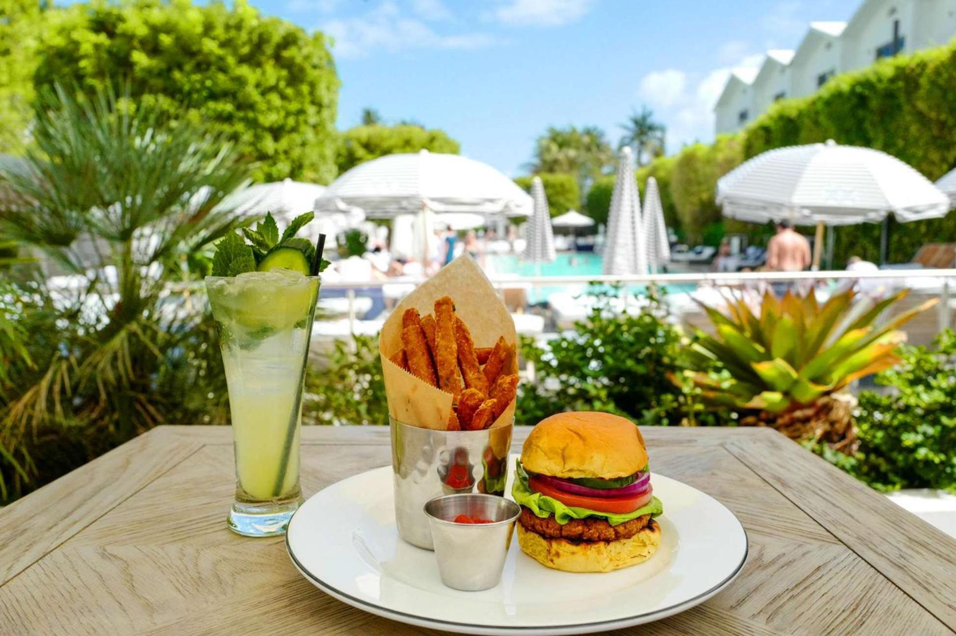 Nautilus Sonesta Miami Beach Exterior photo A vegan burger at the Fontainebleau Hotel in Miami Beach, Florida